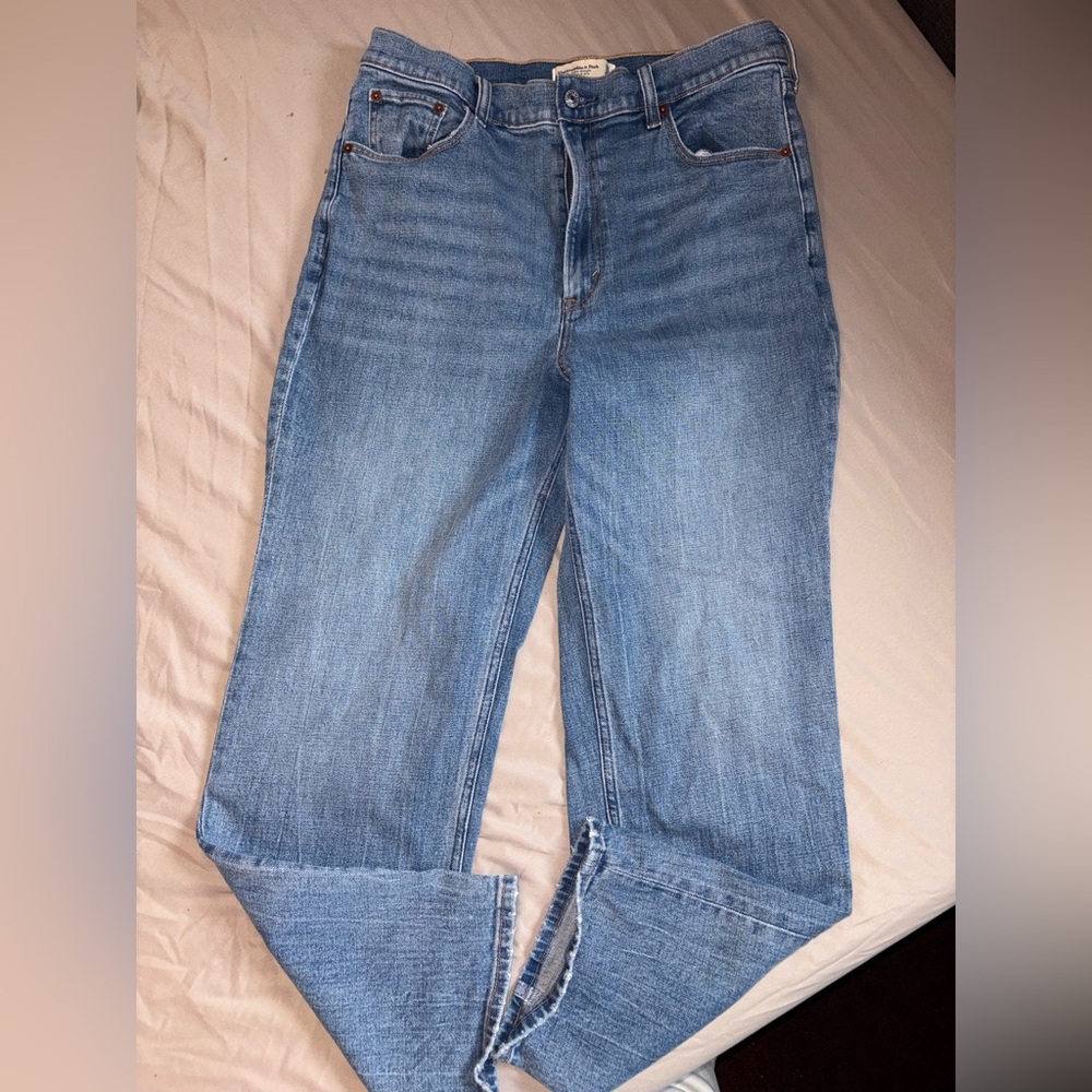 Abercrombie & Fitch ankle straight ultra high rise jean